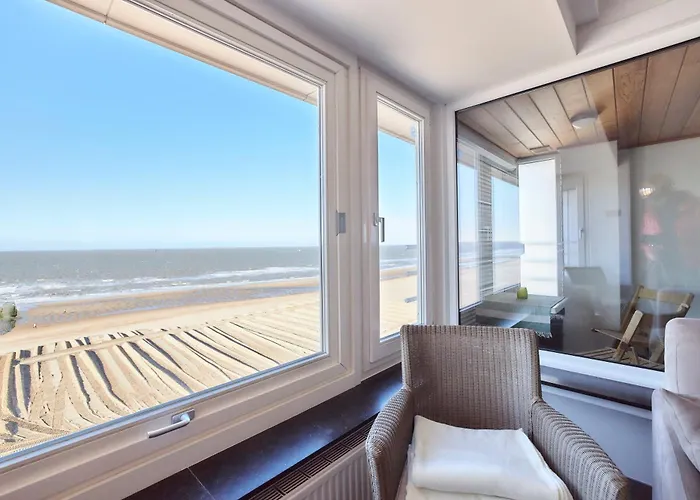 Lecomte - The Shoreline Pearl 97 Ostende