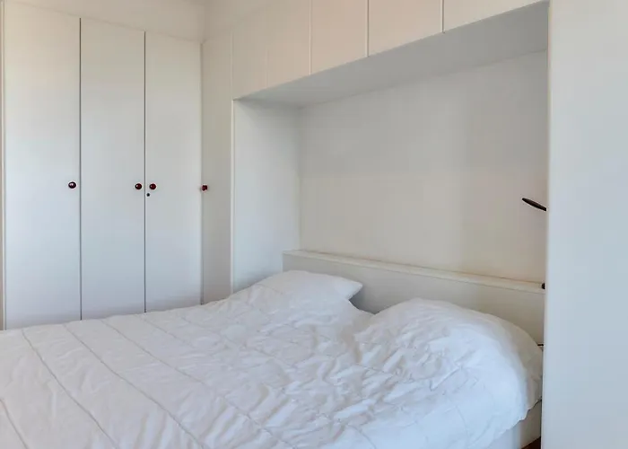 Lecomte - The Shoreline Pearl 97 * Ostende